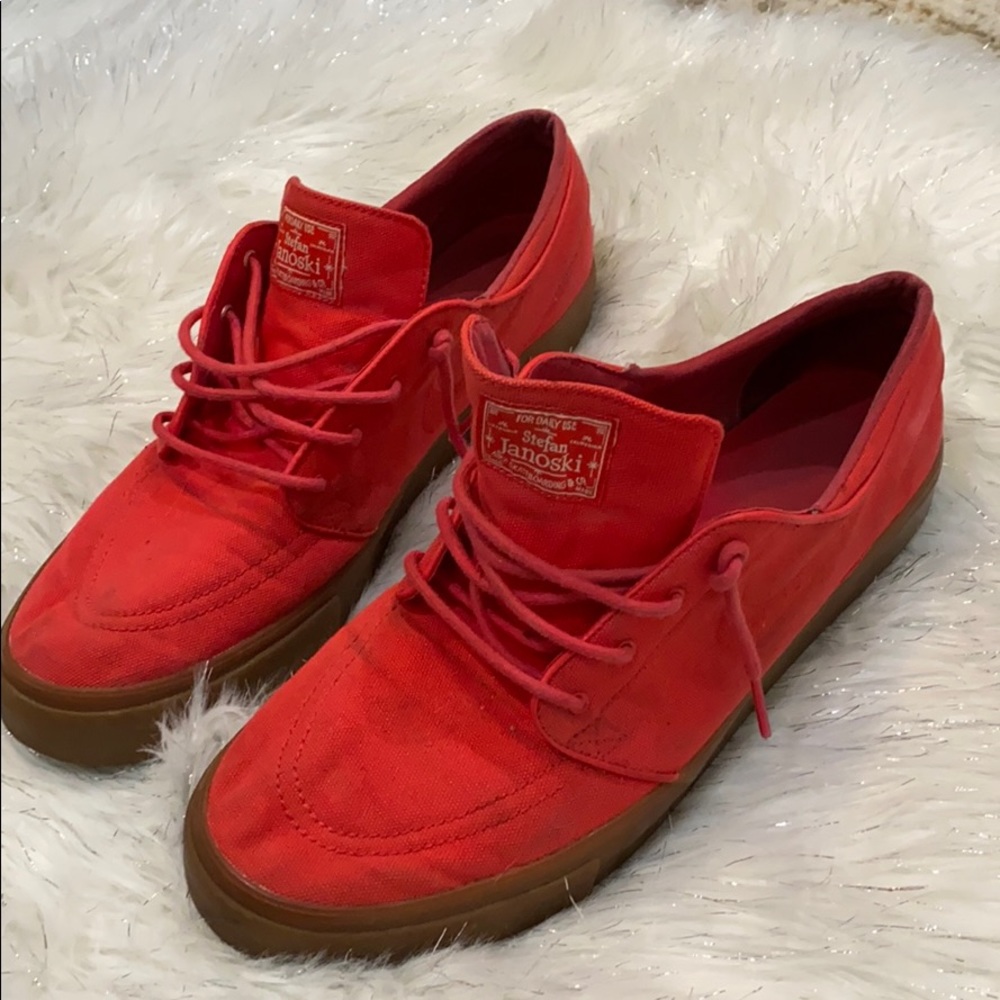 Men’s Nike Janoski Red Sneakers
